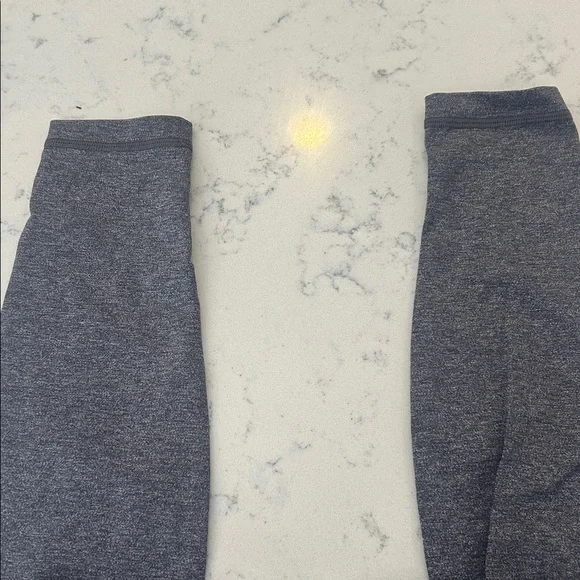 lululemon athletica Charcoal Leggings size 6 - Picture 3 of 6